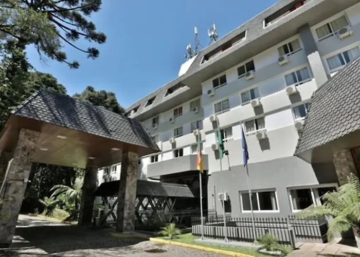Tri Hotel